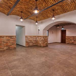 Prodaja, Zagreb, Donji grad, Tomislavov trg, restoran