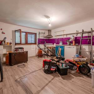 Prodaja, Zagreb, Gornje Vrapče, samostojeća kuća za renovaciju 