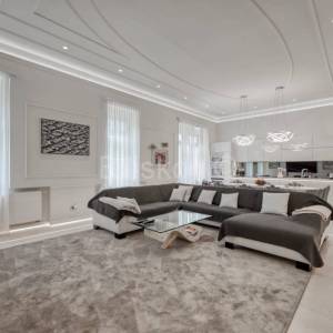 Prodaja, Zagreb, Gornji Grad,luksuzno uređen sedmerosobni stan