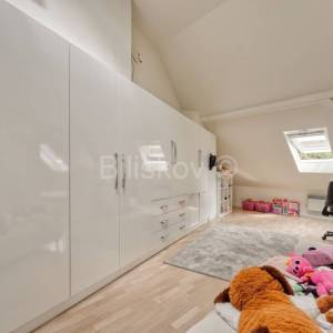 Prodaja, Zagreb, Gornji Grad,luksuzno uređen sedmerosobni stan