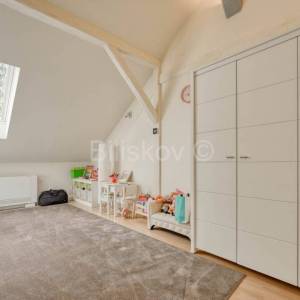 Prodaja, Zagreb, Gornji Grad,luksuzno uređen sedmerosobni stan