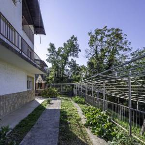 Prodaja, Zagreb, Gračani, troetažna samostojeća kuća, okućnica, garaža