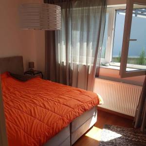 Prodaja: Zagreb-Grmoščica, kuća s tri zasebna stana, dvorište, garaža