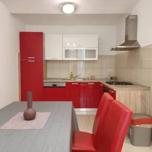 Prodaja: Zagreb-Ilica, 2S stan 67m2 s balkonom, dvorišna zgrada