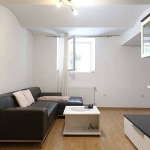 Prodaja: Zagreb-Ilica, 2S stan 67m2 s balkonom, dvorišna zgrada