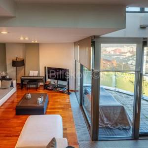 Prodaja, Zagreb, Kanal, dvoetažni 5sobni svjetao stan, loggia,parking