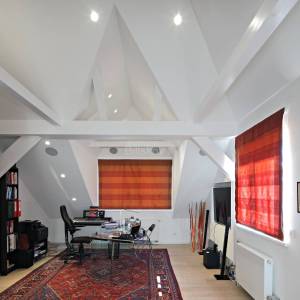 Prodaja, Zagreb, Kanal moderno dizajnirana troetažna dvojna kuća, lift