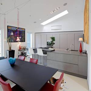 Prodaja, Zagreb, Kanal moderno dizajnirana troetažna dvojna kuća, lift