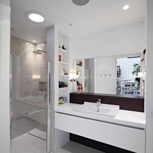 Prodaja, Zagreb, Kanal moderno dizajnirana troetažna dvojna kuća, lift