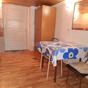 Prodaja, Zagreb, Kaptol, 2 odvojene jednoipol-etažne garsonjere 