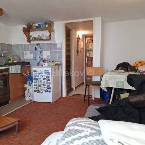 Prodaja, Zagreb, Kaptol, 2 odvojene jednoipol-etažne garsonjere 