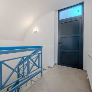 Prodaja, Zagreb, Kvaternikov trg, poslov. prostor u  zgradi