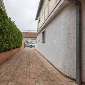 Prodaja, Zagreb, Laščina, prekrasna kuća s tri stana, parking