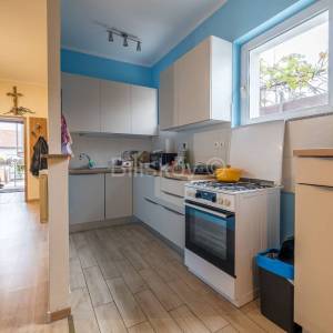 Prodaja, Zagreb, Laščina, prekrasna kuća s tri stana, parking