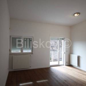 Prodaja, Zagreb, Maksimir, Dotršćina, trosoban stan, garaža, vrt