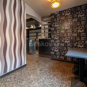 Prodaja, Zagreb, Maksimir, Kennedyev trg, lokal, 2 VPM