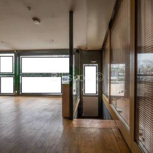 Prodaja, Zagreb, Maksimir, Kennedyev trg, lokal, 2 VPM