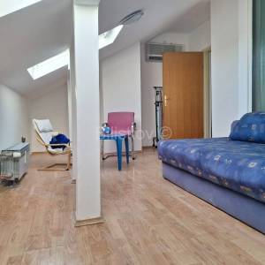 Prodaja, Zagreb, Malešnica, dvoetažan stan 135 m2, lift, javni parking