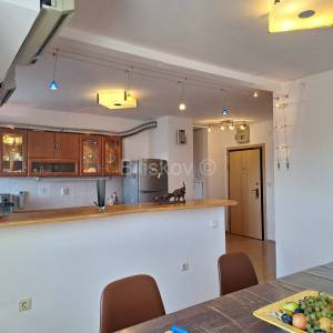 Prodaja, Zagreb, Malešnica, dvoetažan stan 135 m2, lift, javni parking