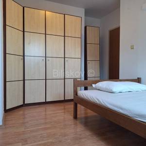 Prodaja, Zagreb, Malešnica, dvoetažan stan 135 m2, lift, javni parking