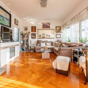 Prodaja, Zagreb, Pantovčak, dvojna kuća, 8 VPM, vrt