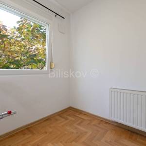 Prodaja, Zagreb, Pantovčak, trosoban stan  49 m2 prizemlje