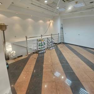 Prodaja, Zagreb, Prečko, prostrani dvoetažni poslovni prostor, 182m2 