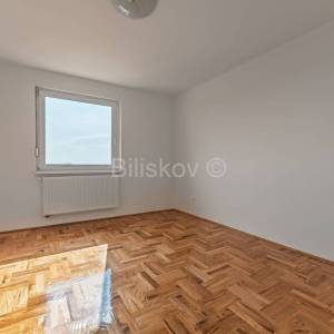 Prodaja, Zagreb, Ravnice, komforan dvosoban stan 63 m2, 2 lifta