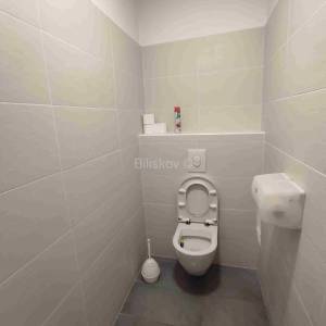 Prodaja, Zagreb, Rudeš, poslovni prostor, 1. kat, parking, spremište