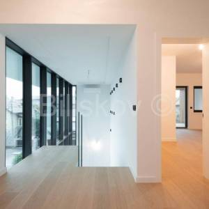 Prodaja, Zagreb, Šalata, luksuzna vila, parking, teretana, bazen, vrt