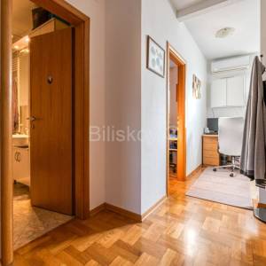 Prodaja, Zagreb, Sesvete, 5-soban stan, terasa, 2VPM