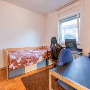 Prodaja, Zagreb, Sesvete, 5-soban stan, terasa, 2VPM