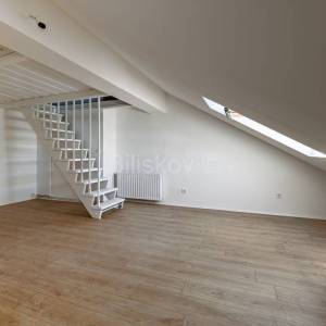 Prodaja Zagreb, Sveti Duh, novo uređen trosoban stan 86m2