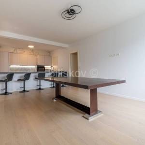 Prodaja, Zagreb, Sveti duh, luksuzan dvoetažan stan s parkingom, vrt