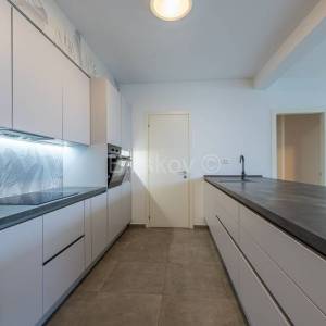 Prodaja, Zagreb, Sveti duh, luksuzan dvoetažan stan s parkingom, vrt