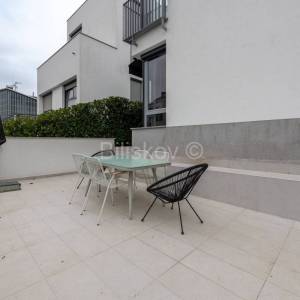 Prodaja, Zagreb, Sveti duh, luksuzan dvoetažan stan s parkingom, vrt