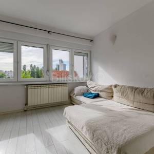 Prodaja, Zagreb, Trešnjevka, lijep i svijetao trosoban stan