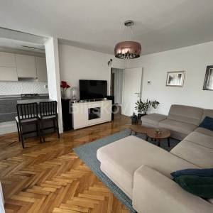 Prodaja, Zagreb, Trešnjevka, prekrasan trosoban stan, loggia