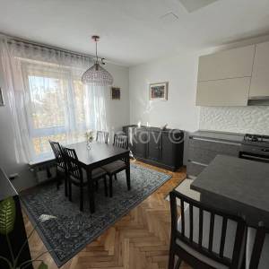 Prodaja, Zagreb, Trešnjevka, prekrasan trosoban stan, loggia