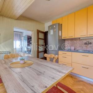 Prodaja, Zagreb, Trešnjevka, trosoban stan, balkon