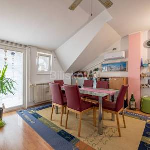 Prodaja, Zagreb, Trnava, samostojeća kuća sa 3 stana, garaža, 4 PM