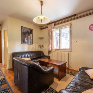 Prodaja, Zagreb, Trnava, samostojeća kuća sa 3 stana, garaža, 4 PM