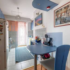 Prodaja, Zagreb, Trnava, samostojeća kuća sa 3 stana, garaža, 4 PM