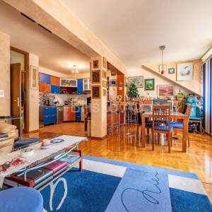 Prodaja, Zagreb, Vrapče, uređen stan sa dvije garaže