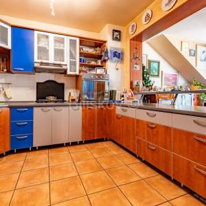 Prodaja, Zagreb, Vrapče, uređen stan sa dvije garaže