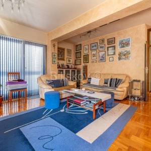 Prodaja, Zagreb, Vrapče, uređen stan sa dvije garaže