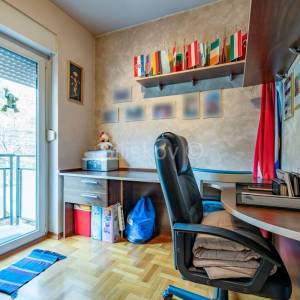 Prodaja, Zagreb, Vrapče, uređen stan sa dvije garaže