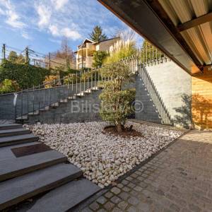 Prodaja, Zagreb,Gračani,luksuzna samostojeća vila,bazen,sauna, parking