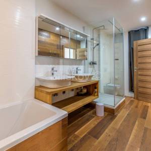 Prodaja, Zagreb,Gračani,luksuzna samostojeća vila,bazen,sauna, parking