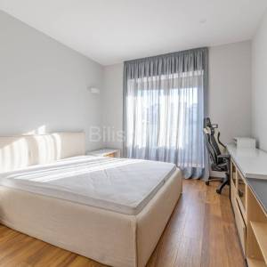 Prodaja, Zagreb,Gračani,luksuzna samostojeća vila,bazen,sauna, parking